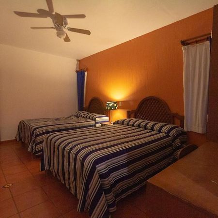 Hotel Degollado Екстер'єр фото