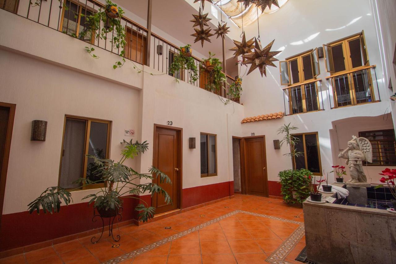 Hotel Degollado Екстер'єр фото