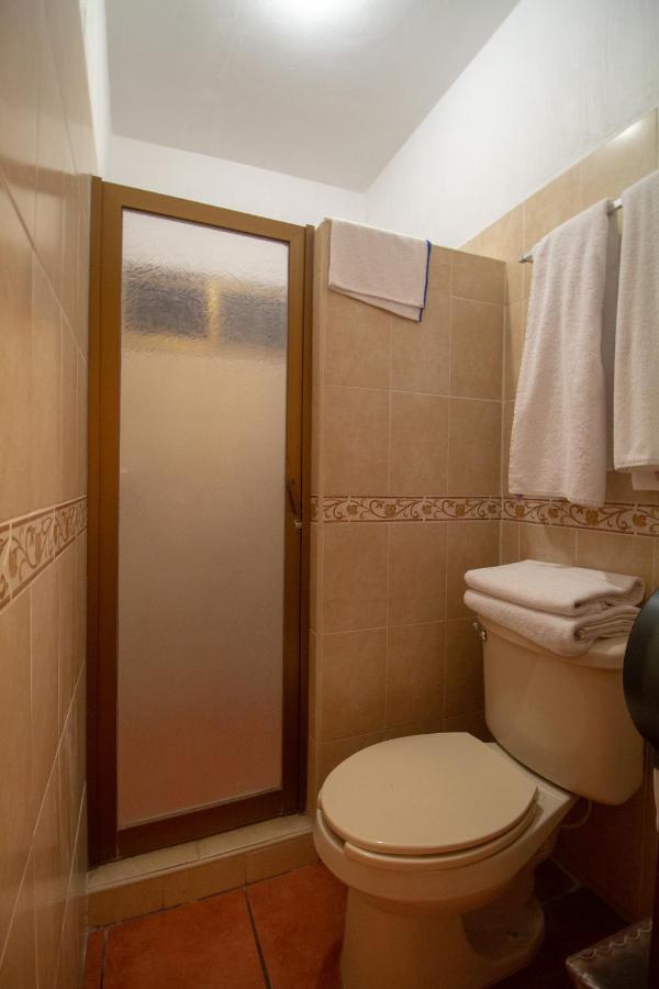Hotel Degollado Екстер'єр фото