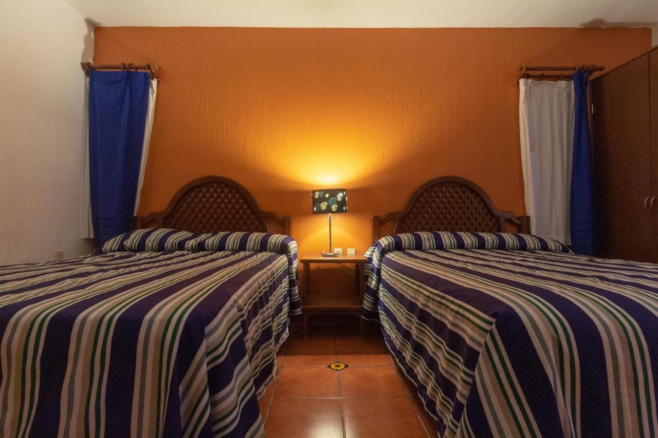 Hotel Degollado Екстер'єр фото