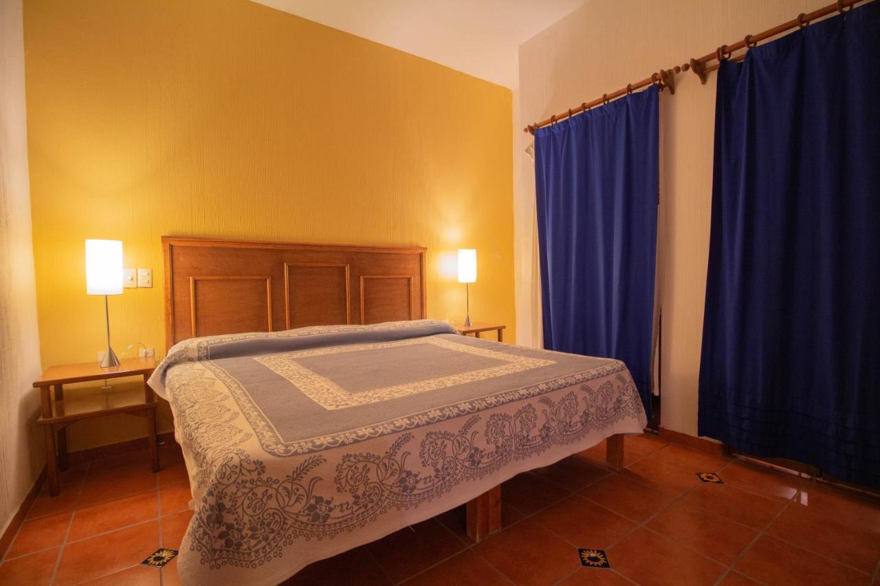 Hotel Degollado Екстер'єр фото