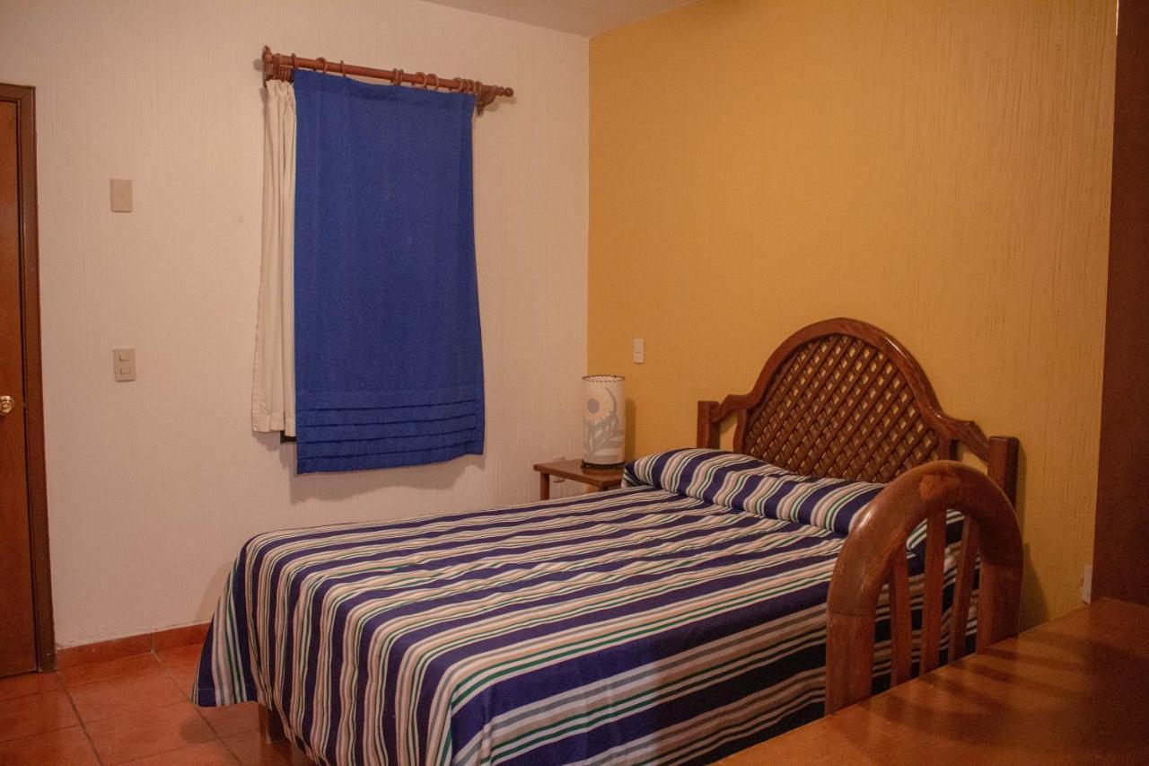 Hotel Degollado Екстер'єр фото